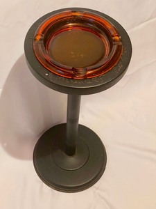 lot 448 image: Vintage Metal Pedestal Ash Tray with Amber Glass Tray