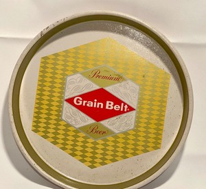 lot 440 image: Vintage Grain Belt Serving Tray