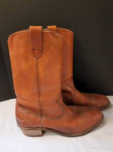 lot 519 image: TUFGUM Mens Boots