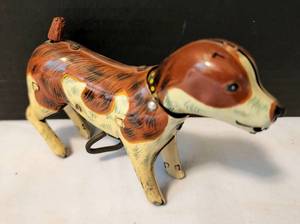 lot 529 image: Cute Vintage Toy Selection