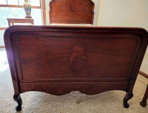 lot 564 image: One of Two Beautiful Vintage Dark Wood Twin Beds