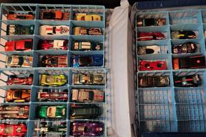 lot 598 image: Hot Wheels Car Collection Stored in Matchbox Car Case