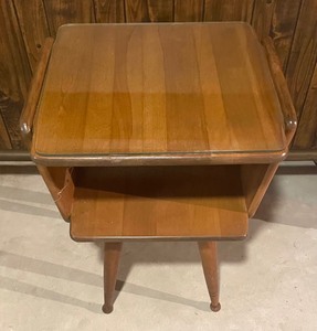 lot 457 image: Retro Wooden Accent Table With Glass Top