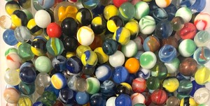 lot 470 image: Large Collection of Vintage Colorful Marbles