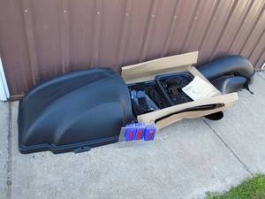 Craftsman 4246 dual bagger for lawn tractor. Appears new. As shown.