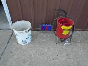 Syphon sand blaster with hood & media. As shown.