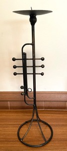 lot 49 image: Music Themed Decor