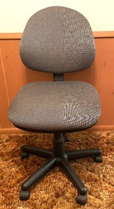 lot 44 image: Outstanding Office Chair on Casters