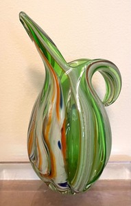 lot 66 image: Art Glass Vase