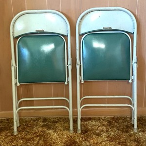 lot 87 image: Lot of 7 Folding Chairs