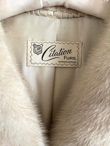 lot 94 image: Stunning LAR Citation Furs of Minneapolis Fur Coat