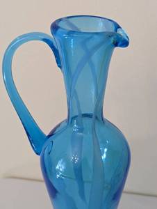 lot 22 image: Pair of Art Glass Pitchers