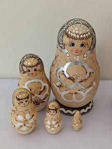 lot 39A image: Two Sets of Russian Nesting Dolls