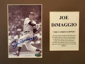 Authentic Joe DiMaggio The Yankee Clipper Autographed 4 x 6 Photo with COA