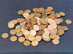 (200) Assorted Wheat Pennies Lot