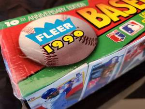 1990 Factory Sealed Fleer Baseball Card Set