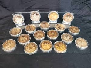 (18) Assorted Franklin Mint Historic of the United Sates Solid Bronze Medallions Lot