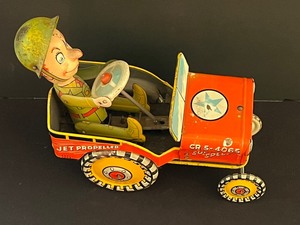 lot 3 image: Vintage 1950s Tin Wind Up Toy G.I. Joe and His Jouncing Jeep