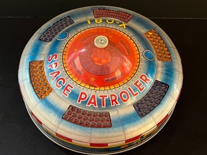lot 13 image: Vintage Tin Toy Space Patroller X-081
