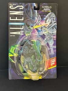 lot 38 image: Vintage NEW Kenner Aliens Figurine Gorilla Alien