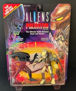 lot 46 image: Aliens vs. Predators The Ultimate Battle Between Beast and Hunter - Warrior Alien & Renegade Predator