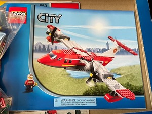 lot 91 image: Legos City Set Fire pLan #4209