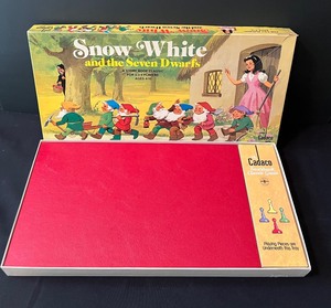 lot 101 image: Vintage 1977 Snow White Board Game by Cadaco