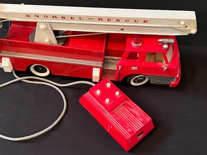 lot 128B image: Vintage Snorkel Rescue Fire Truck