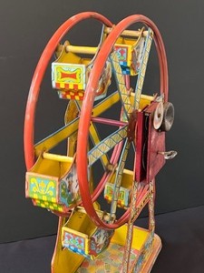 lot 136B image: FUN Vintage Hercules Tin Toy Ferris Wheel by J. Chein