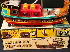lot 148B image: Vintage Battery Operated Vintage Tin Toy Captain Kidd Pirate Ship with Box