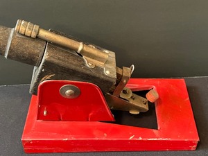 lot 157 image: Vintage Toy Cannon