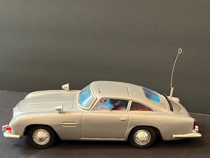 lot 159 image: Vintage Ashton Martin Toy Car By Gilbert
