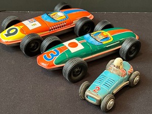 lot 164 image: Three Vintage Metal Toy Race Cars