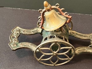 lot 170 image: Vintage Metal Bell - Toy Train Part