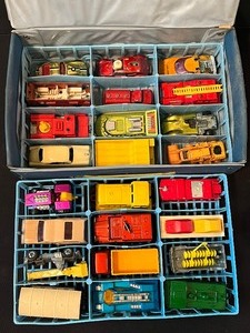 lot 176 image: Vintage Matchbox Case with Cars