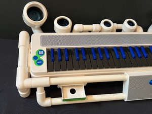 lot 196 image: Blue Man Group Keyboard