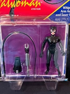 lot 210 image: Batman Returns Catwoman Figurine