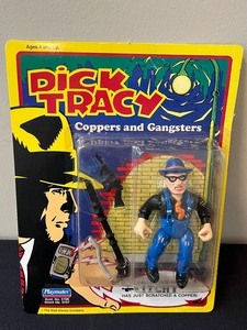 lot 221 image: Dick Tracy Itchy Figurine