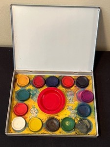 lot 228 image: Blonde Vintage Paint Kit