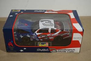 Revell Dale Earnhardt 124 Scale DieCast Car