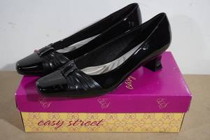 Easy Street Waive Pumps - Womens 9