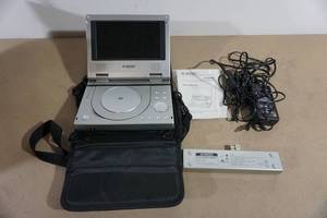 Curtis 7 Portable DVD Player