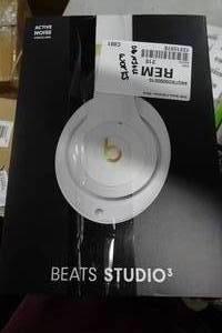 Beats Studio 3 Wireless Over Ear Headphones