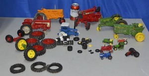 Large amount of spare parts or incomplete tractors
