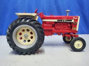 �1993 Farmall 1206 Diesel Turbo Tractor woodstock edition