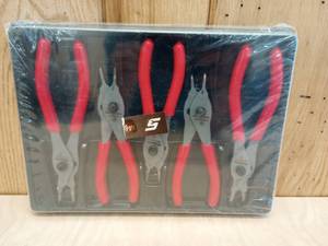 lot 41 image: Snap-On 3 Straight Tip and 2 Angled Tip Pliers