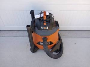lot 51 image: Ridgid 14 Gallon WetDry Shop Vac