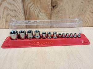 lot 68 image: Snap-On Female E Torx Torque Star Socket Bit Set