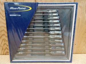 lot 75 image: Blue-Point Metric 12 Piece Flexible Head Ratcheting Combination Wrench Set
