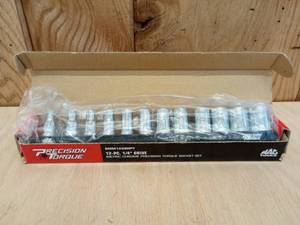 lot 77 image: MAC-Tools 12 Piece 14 Drive Metric Chrome Precision Torque Socket Set